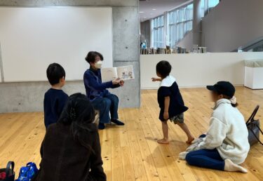 ニャーの日でネコ絵本★2月の英語絵本の会