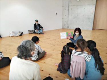ハロウィンと秋・10月英語絵本の会